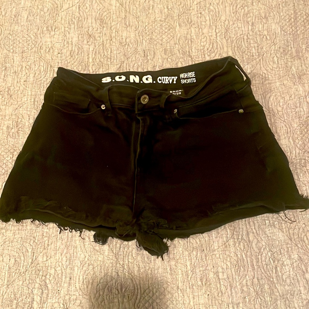 Cute black high rise shorts size 9/29